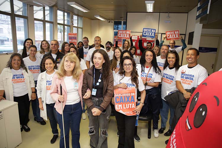 8º dia de greve da Caixa é marcado por mobilização e doação de sangue em Juiz de Fora